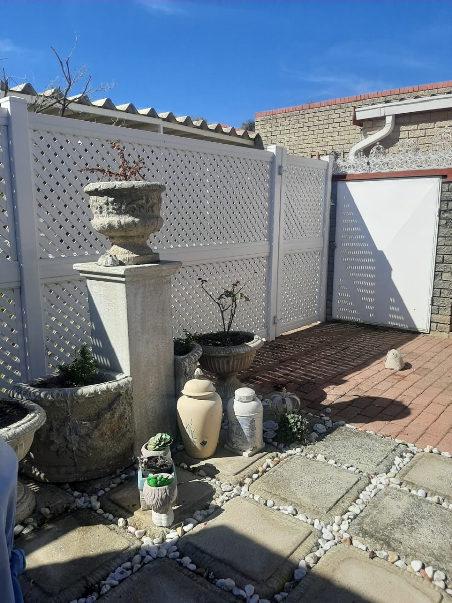 2 Bedroom Property for Sale in Morewag Free State